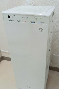 【空気清浄機】 冬には加湿もします