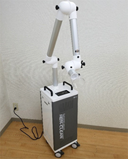 【口腔外バキューム】 飛沫の飛散を防止します